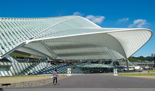 La gare des Guillemins de Calatrava et son quartier