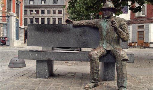 Maigret enqu&#234;te sur Simenon