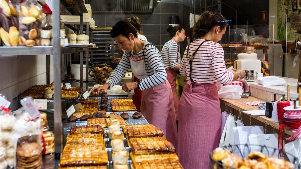 Photo de Une gaufrette saperlipopette: la petite boutique/ La boulangerie/ La crème glacée