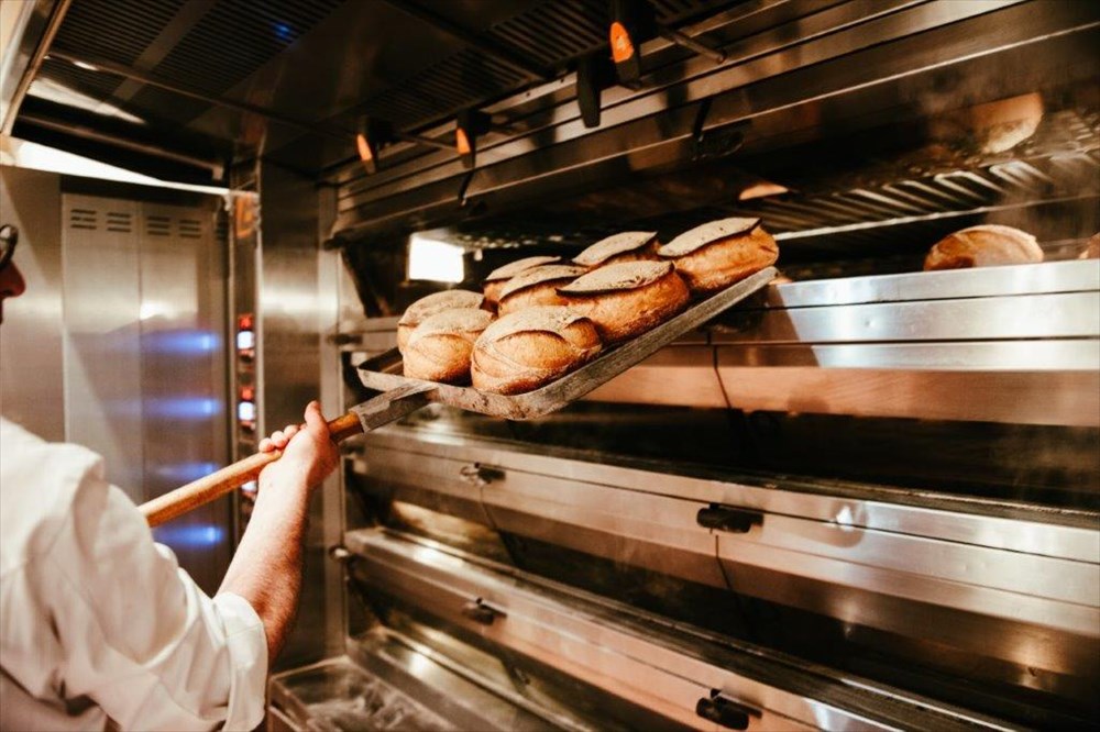 Photo de Une gaufrette saperlipopette: la petite boutique/ La boulangerie/ La crème glacée
